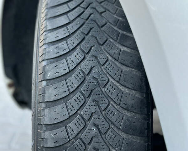 Серый Форд Фокус, объемом двигателя 1.6 л и пробегом 210 тыс. км за 5200 $, фото 72 на Automoto.ua