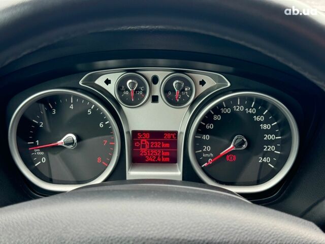 Форд Фокус 2008 в Виннице на Automoto.ua Серый Форд Фокус, объемом двигателя 1.6 л и пробегом 251 тыс. км за 4890 $, фото 27 на Automoto.ua