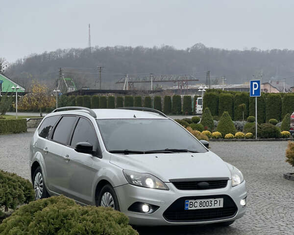 Серый Форд Фокус, объемом двигателя 1.6 л и пробегом 315 тыс. км за 4650 $, фото 1 на Automoto.ua