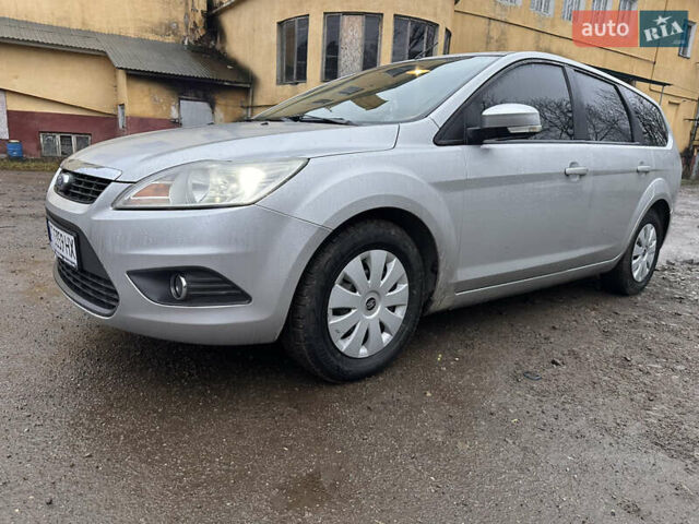 Серый Форд Фокус, объемом двигателя 1.6 л и пробегом 337 тыс. км за 5000 $, фото 4 на Automoto.ua