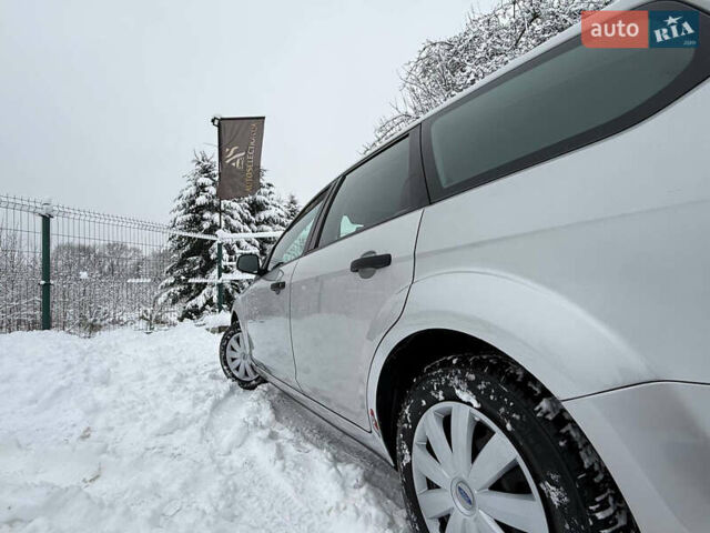 Серый Форд Фокус, объемом двигателя 1.6 л и пробегом 225 тыс. км за 4399 $, фото 34 на Automoto.ua