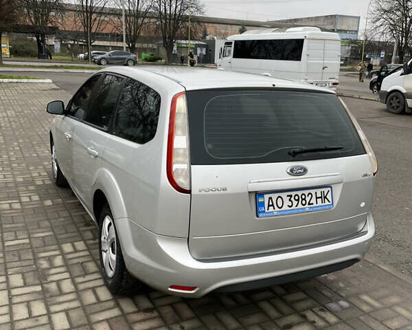 Серый Форд Фокус, объемом двигателя 1.56 л и пробегом 450 тыс. км за 4300 $, фото 7 на Automoto.ua