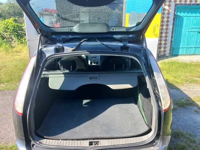 Форд Фокус 2008 у Шепетовке на Automoto.ua Сірий Форд Фокус, об'ємом двигуна 1.6 л та пробігом 320 тис. км за 5000 $, фото 6 на Automoto.ua