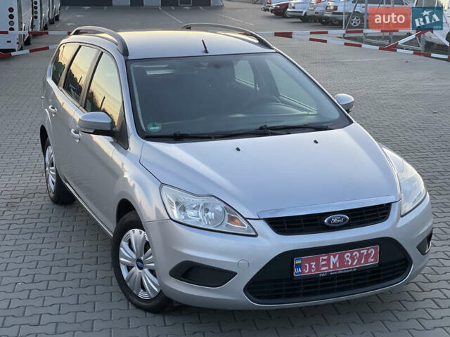 Серый Форд Фокус, объемом двигателя 1.6 л и пробегом 193 тыс. км за 5150 $, фото 2 на Automoto.ua