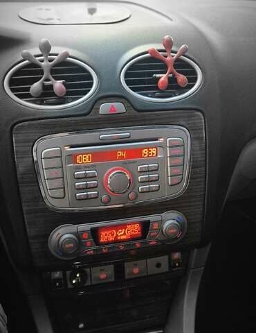 Серый Форд Фокус, объемом двигателя 2 л и пробегом 243 тыс. км за 5700 $, фото 8 на Automoto.ua