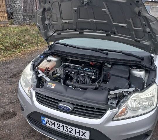 Серый Форд Фокус, объемом двигателя 1.6 л и пробегом 300 тыс. км за 4900 $, фото 5 на Automoto.ua