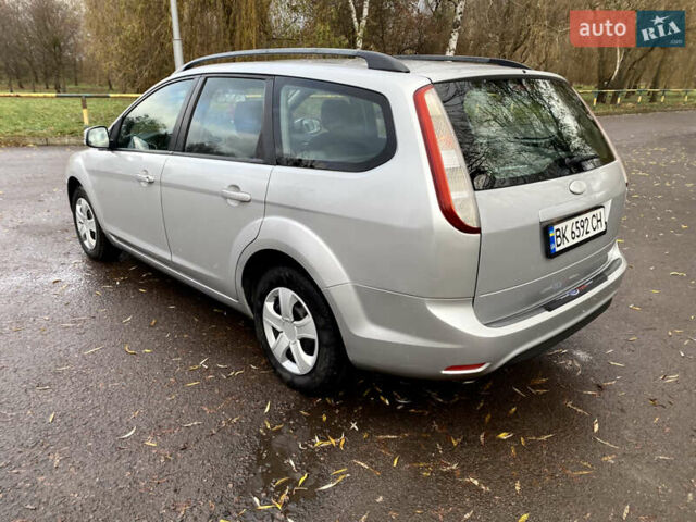 Серый Форд Фокус, объемом двигателя 1.56 л и пробегом 312 тыс. км за 5800 $, фото 3 на Automoto.ua