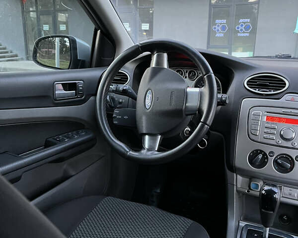 Серый Форд Фокус, объемом двигателя 2 л и пробегом 293 тыс. км за 6300 $, фото 16 на Automoto.ua