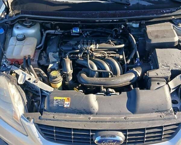 Сірий Форд Фокус, об'ємом двигуна 1.6 л та пробігом 318 тис. км за 5200 $, фото 4 на Automoto.ua