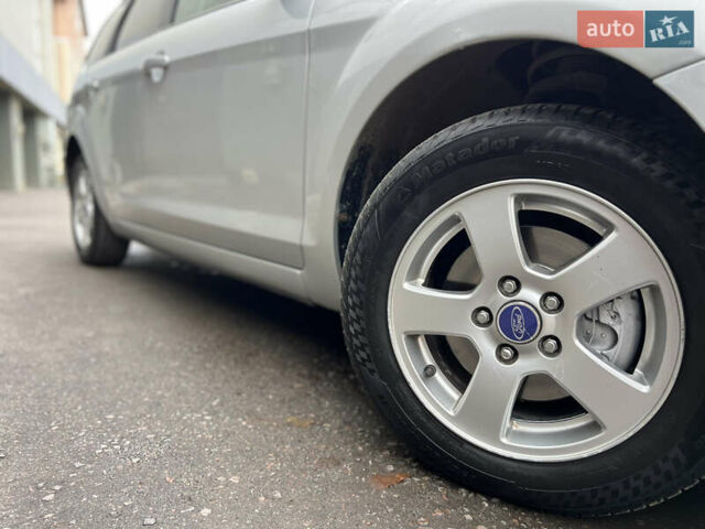 Серый Форд Фокус, объемом двигателя 1.6 л и пробегом 264 тыс. км за 4150 $, фото 77 на Automoto.ua