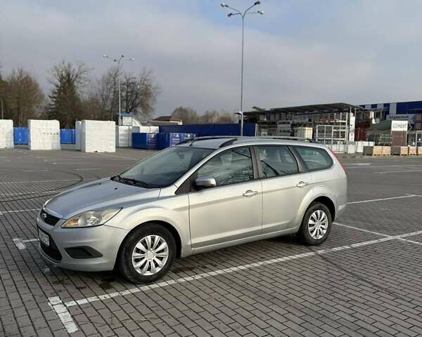 Серый Форд Фокус, объемом двигателя 1.56 л и пробегом 222 тыс. км за 5200 $, фото 1 на Automoto.ua