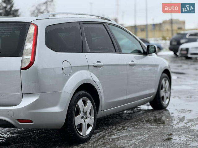 Серый Форд Фокус, объемом двигателя 1.6 л и пробегом 250 тыс. км за 5250 $, фото 16 на Automoto.ua