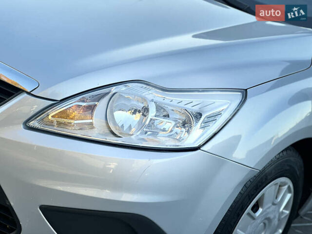 Серый Форд Фокус, объемом двигателя 1.6 л и пробегом 210 тыс. км за 5200 $, фото 23 на Automoto.ua