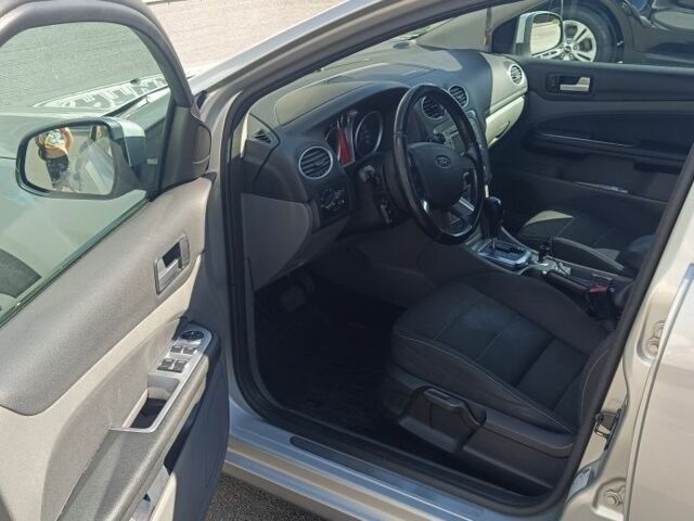 Форд Фокус 2008 в Киеве на Automoto.ua Серый Форд Фокус, объемом двигателя 2 л и пробегом 350 тыс. км за 3099 $, фото 4 на Automoto.ua