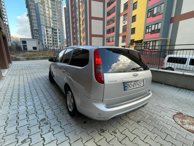 Серый Форд Фокус, объемом двигателя 1.6 л и пробегом 260 тыс. км за 3899 $, фото 4 на Automoto.ua