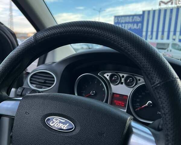 Серый Форд Фокус, объемом двигателя 1.6 л и пробегом 267 тыс. км за 4550 $, фото 8 на Automoto.ua