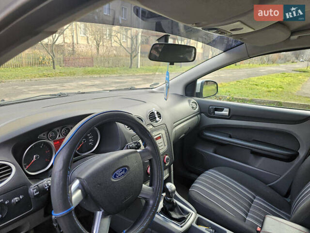 Серый Форд Фокус, объемом двигателя 1.6 л и пробегом 280 тыс. км за 4100 $, фото 12 на Automoto.ua