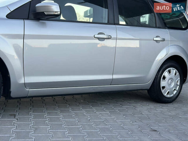 Серый Форд Фокус, объемом двигателя 1.6 л и пробегом 210 тыс. км за 5200 $, фото 16 на Automoto.ua