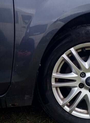 Серый Форд Фокус, объемом двигателя 1.56 л и пробегом 280 тыс. км за 4800 $, фото 11 на Automoto.ua