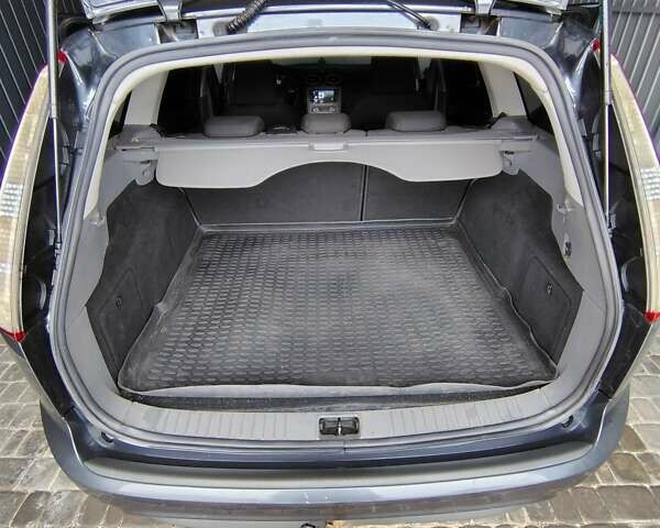 Сірий Форд Фокус, об'ємом двигуна 1.6 л та пробігом 251 тис. км за 6700 $, фото 27 на Automoto.ua