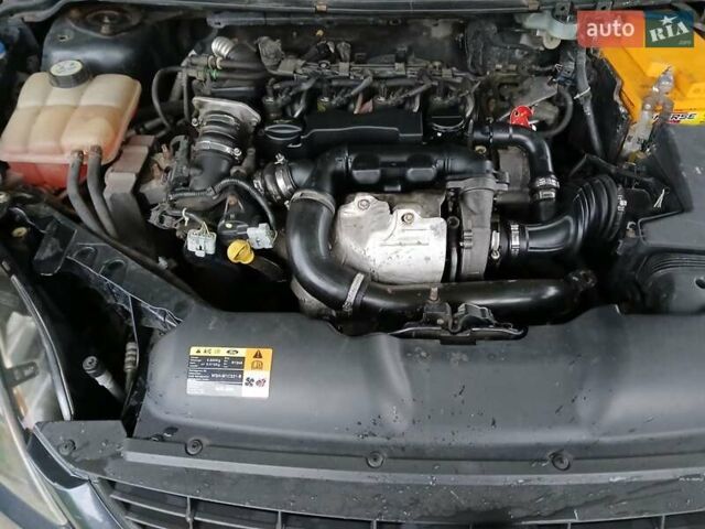 Сірий Форд Фокус, об'ємом двигуна 1.56 л та пробігом 274 тис. км за 4600 $, фото 10 на Automoto.ua