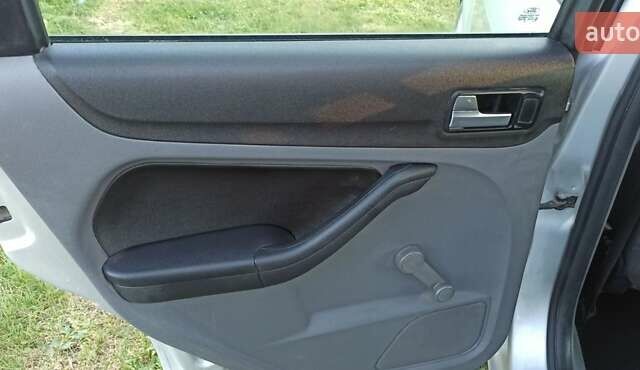 Форд Фокус 2008 у Стрые на Automoto.ua Сірий Форд Фокус, об'ємом двигуна 1.6 л та пробігом 310 тис. км за 4697 $, фото 10 на Automoto.ua