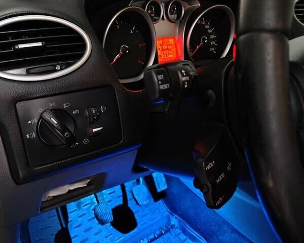 Сірий Форд Фокус, об'ємом двигуна 1.6 л та пробігом 251 тис. км за 6700 $, фото 39 на Automoto.ua