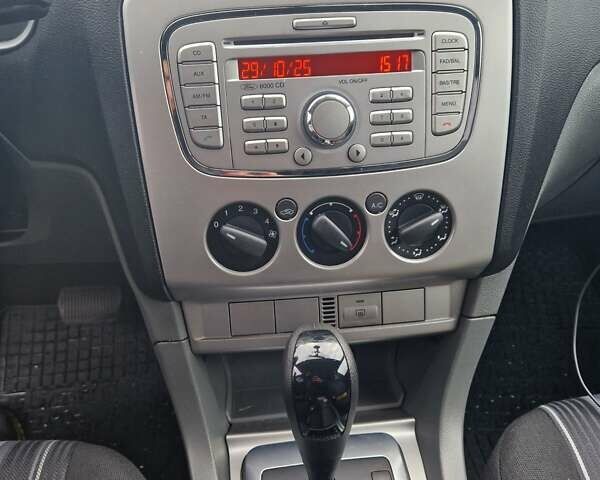 Форд Фокус 2008 у Луцьку на Automoto.ua Сірий Форд Фокус, об'ємом двигуна 1.6 л та пробігом 210 тис. км за 6300 $, фото 5 на Automoto.ua