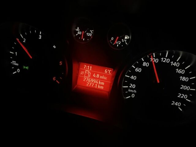 Серый Форд Фокус, объемом двигателя 1.8 л и пробегом 277 тыс. км за 5300 $, фото 12 на Automoto.ua