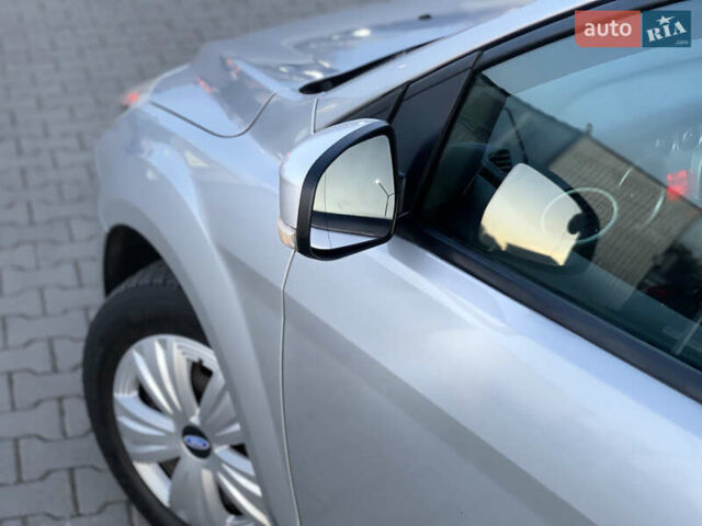 Серый Форд Фокус, объемом двигателя 1.6 л и пробегом 193 тыс. км за 5150 $, фото 18 на Automoto.ua