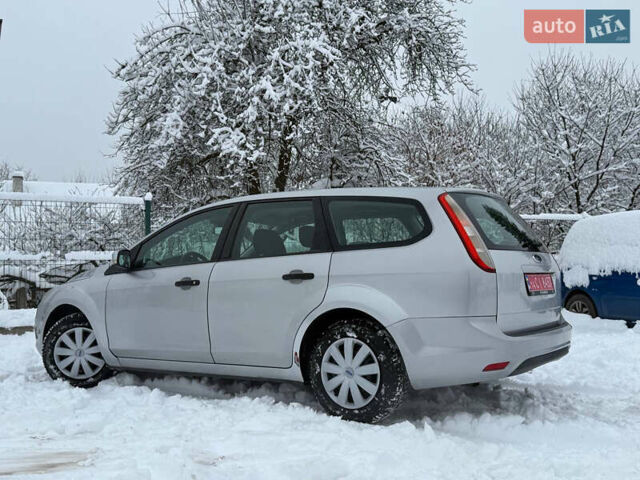 Серый Форд Фокус, объемом двигателя 1.6 л и пробегом 225 тыс. км за 4399 $, фото 26 на Automoto.ua
