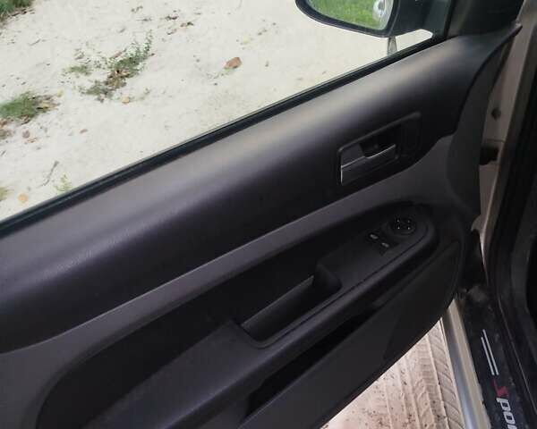 Сірий Форд Фокус, об'ємом двигуна 1.56 л та пробігом 204 тис. км за 4900 $, фото 1 на Automoto.ua