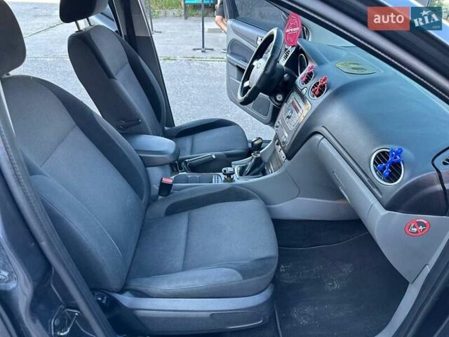 Серый Форд Фокус, объемом двигателя 2 л и пробегом 243 тыс. км за 5700 $, фото 11 на Automoto.ua
