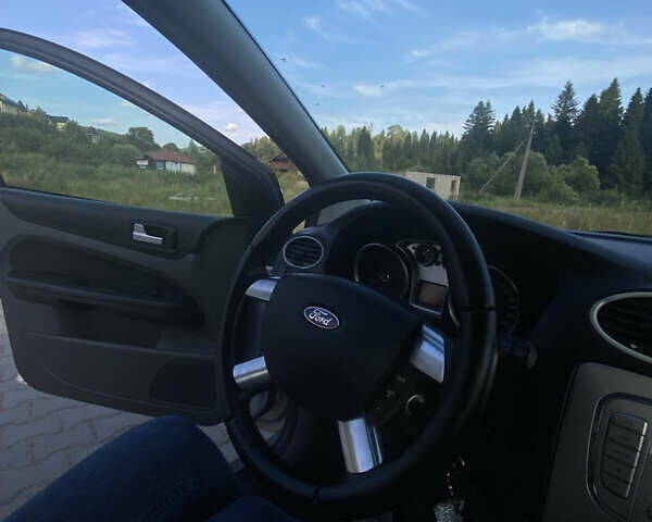 Сірий Форд Фокус, об'ємом двигуна 1.6 л та пробігом 276 тис. км за 5200 $, фото 14 на Automoto.ua
