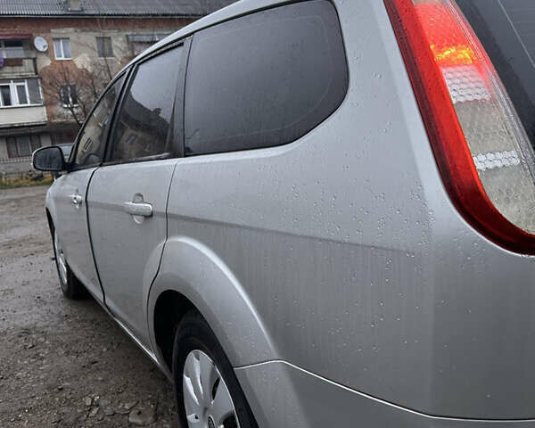 Серый Форд Фокус, объемом двигателя 1.6 л и пробегом 337 тыс. км за 5000 $, фото 9 на Automoto.ua