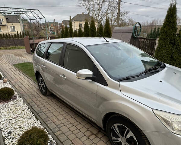 Серый Форд Фокус, объемом двигателя 1.56 л и пробегом 282 тыс. км за 4500 $, фото 3 на Automoto.ua