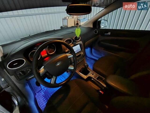 Сірий Форд Фокус, об'ємом двигуна 1.6 л та пробігом 251 тис. км за 6700 $, фото 37 на Automoto.ua