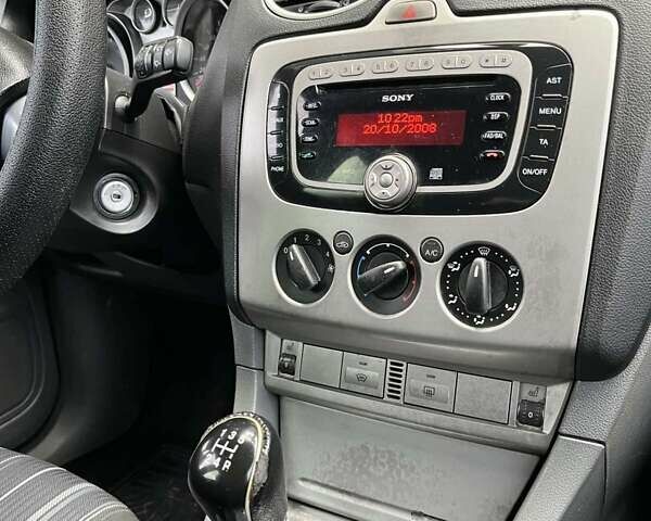 Форд Фокус 2008 в Перечине на Automoto.ua Серый Форд Фокус, объемом двигателя 1.6 л и пробегом 300 тыс. км за 5000 $, фото 7 на Automoto.ua