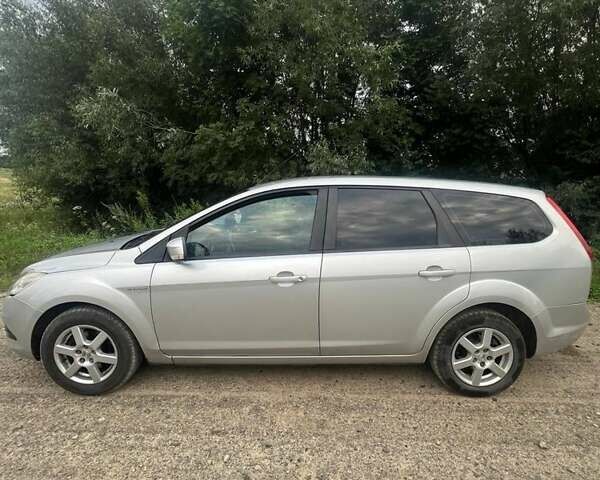 Серый Форд Фокус, объемом двигателя 1.6 л и пробегом 280 тыс. км за 5000 $, фото 3 на Automoto.ua