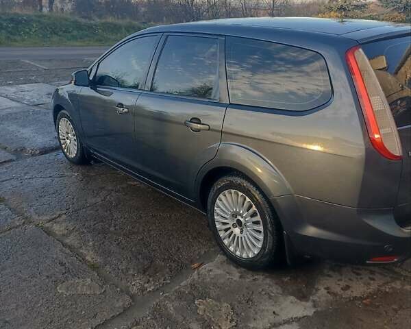 Серый Форд Фокус, объемом двигателя 1.6 л и пробегом 263 тыс. км за 5500 $, фото 5 на Automoto.ua