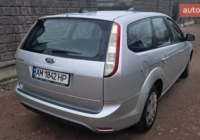 Сірий Форд Фокус, об'ємом двигуна 1.56 л та пробігом 207 тис. км за 4900 $, фото 5 на Automoto.ua