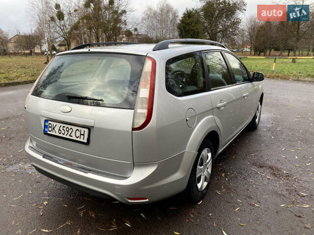 Серый Форд Фокус, объемом двигателя 1.56 л и пробегом 312 тыс. км за 5800 $, фото 2 на Automoto.ua