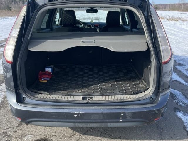 Серый Форд Фокус, объемом двигателя 1.6 л и пробегом 278 тыс. км за 4200 $, фото 8 на Automoto.ua