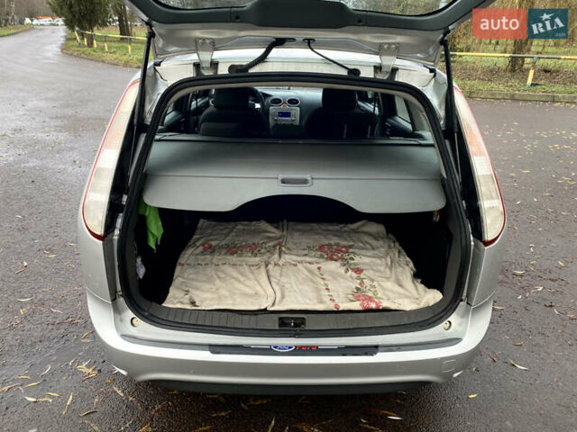 Серый Форд Фокус, объемом двигателя 1.56 л и пробегом 312 тыс. км за 5800 $, фото 20 на Automoto.ua
