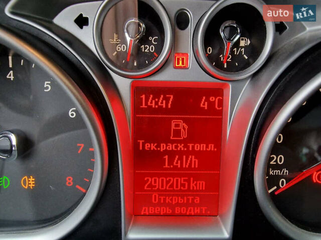 Серый Форд Фокус, объемом двигателя 1.6 л и пробегом 290 тыс. км за 6600 $, фото 17 на Automoto.ua