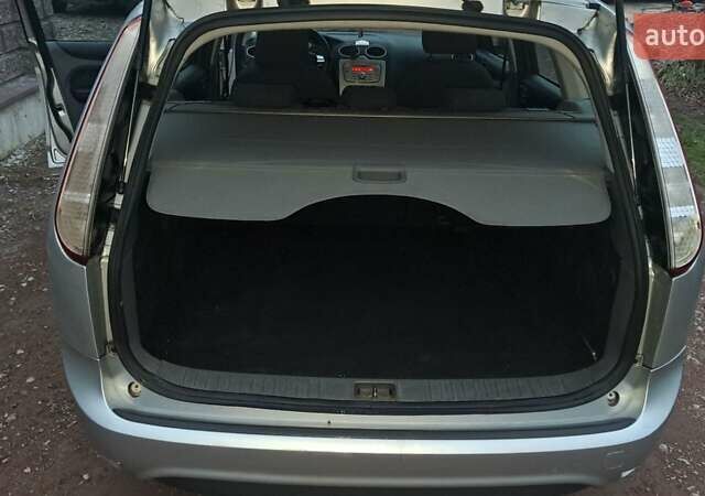 Сірий Форд Фокус, об'ємом двигуна 1.56 л та пробігом 207 тис. км за 4900 $, фото 16 на Automoto.ua