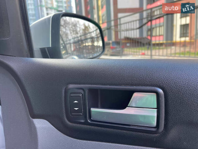 Серый Форд Фокус, объемом двигателя 1.6 л и пробегом 264 тыс. км за 3900 $, фото 15 на Automoto.ua