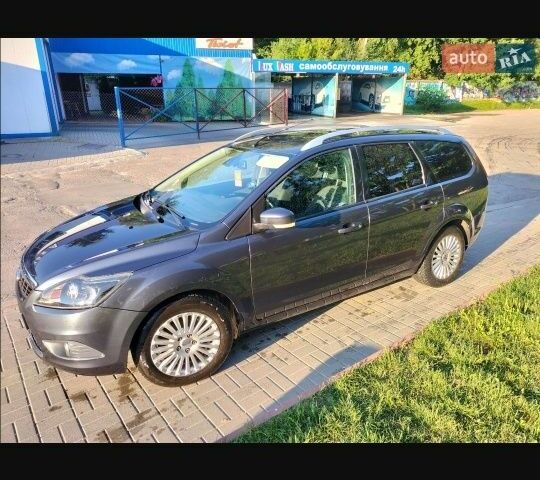 Серый Форд Фокус, объемом двигателя 1.6 л и пробегом 270 тыс. км за 5400 $, фото 2 на Automoto.ua