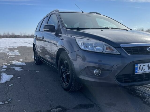 Серый Форд Фокус, объемом двигателя 1.6 л и пробегом 278 тыс. км за 4200 $, фото 1 на Automoto.ua