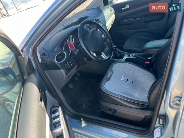 Сірий Форд Фокус, об'ємом двигуна 1.6 л та пробігом 270 тис. км за 6100 $, фото 5 на Automoto.ua